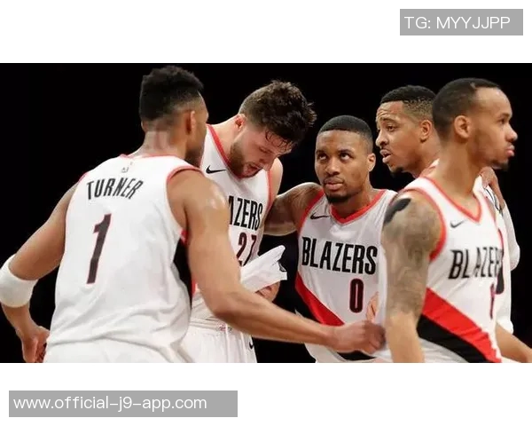 比卢普斯透露季前赛策略霍勒迪首战下半场缺席或调整先发阵容