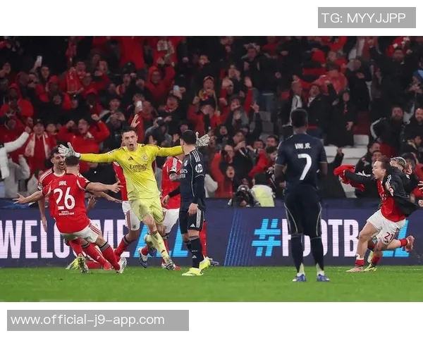 欧冠小组赛结束枪手拜仁红军锁定前3名皇马本菲卡需争夺附加赛资格